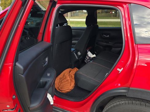 Used 2025 Honda HR-V Sport image 18