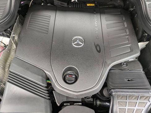 Used 2025 Mercedes-Benz GLE 450 4MATIC image 16