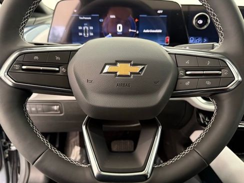 New 2026 Chevrolet Equinox EV LT image 37