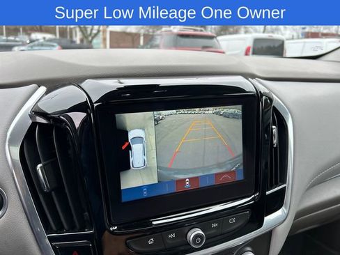 Used 2019 Chevrolet Traverse LT w/ LT Premium Package image 17