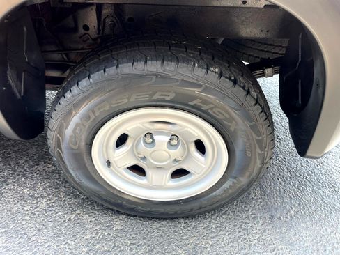 Used 2008 Dodge Dakota ST image 16