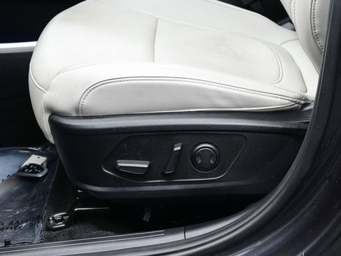 Certified 2024 Hyundai Tucson Limited AWD/4WD image 11