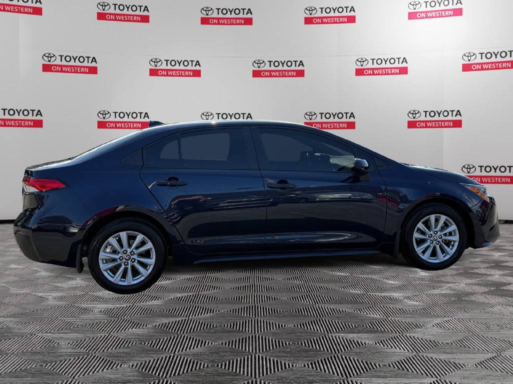 Used 2026 Toyota Corolla LE w/ LE Premium Package FWD image 4