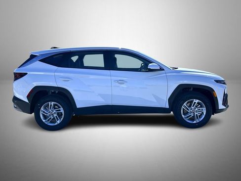 New 2026 Hyundai Tucson SE image 4