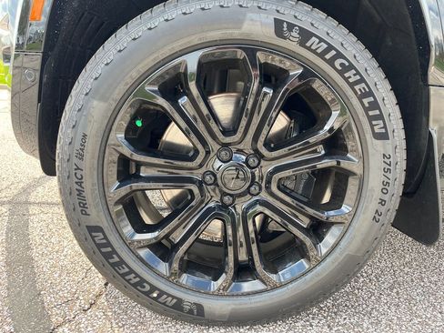 New 2026 Land Rover Defender 110 OCTA image 17