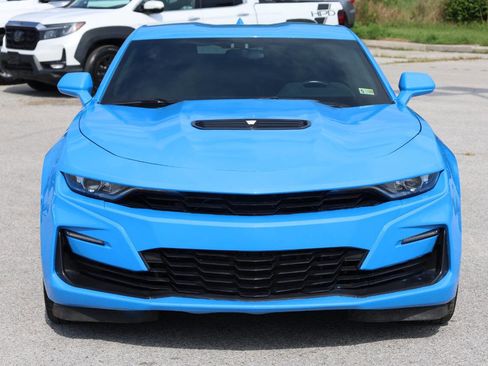 Used 2022 Chevrolet Camaro LT w/ Technology Package image 5