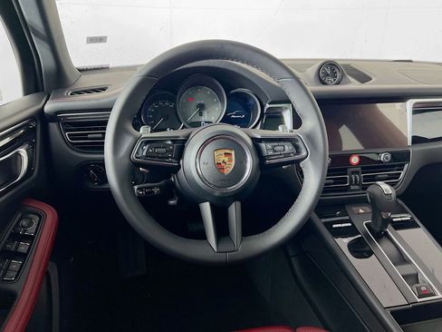 New 2026 Porsche Macan S image 25
