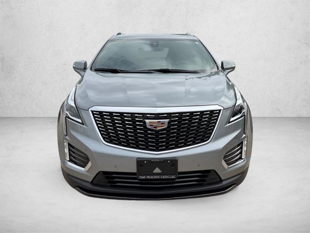 Used 2023 Cadillac XT5 Luxury FWD image 2