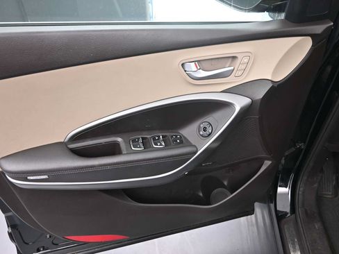 Used 2018 Hyundai Santa Fe Limited AWD/4WD image 12