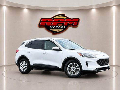 Used 2021 Ford Escape SE FWD image 1