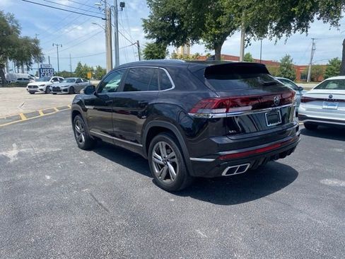 Used 2024 Volkswagen Atlas Cross Sport SEL R-Line AWD/4WD image 3