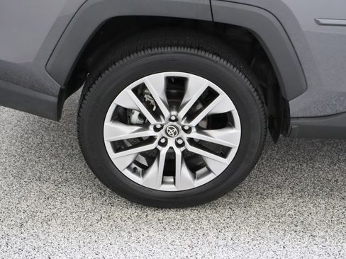 Certified 2022 Toyota RAV4 Limited FWD image 6