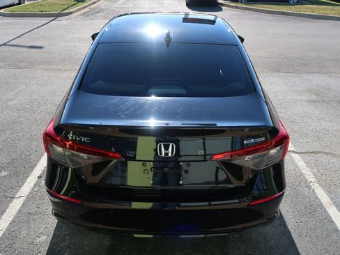 Used 2022 Honda Civic Touring image 10