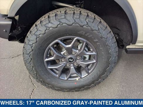 New 2025 Ford Bronco Badlands image 8