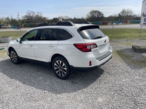 Used 2017 Subaru Outback 2.5i Limited image 3