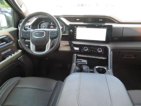 Used 2024 GMC Sierra 1500 Denali AWD/4WD image 13