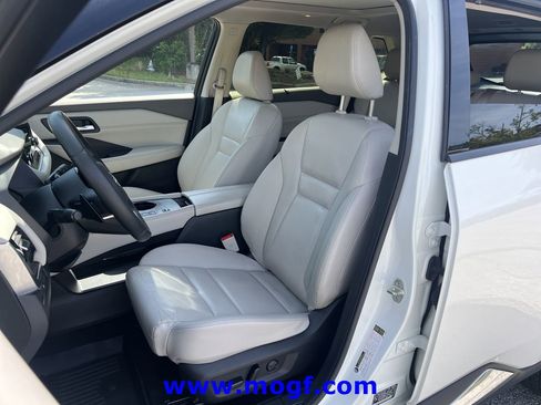 Used 2023 Nissan Rogue SL w/ SL Premium Package FWD image 16
