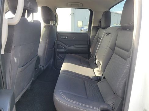 Certified 2022 Nissan Frontier SV image 10