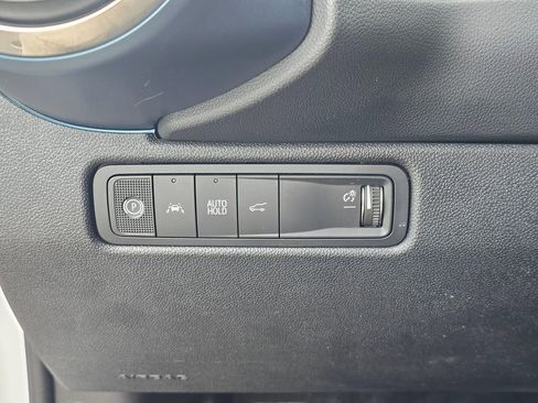 Used 2025 Chevrolet Equinox EV LT w/ Convenience Package FWD image 23