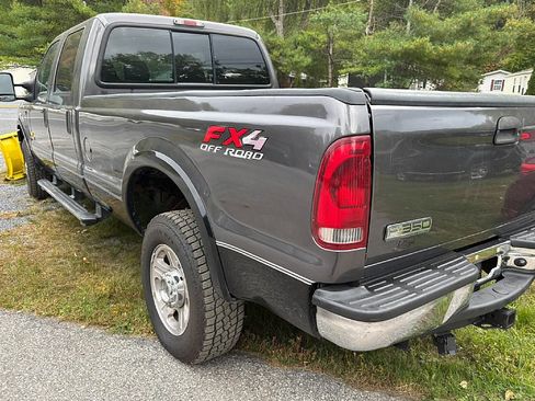 Used 2007 Ford F350 Lariat image 2