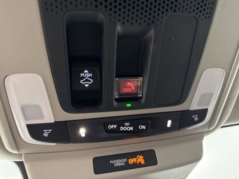 Certified 2023 Honda Accord EX image 33