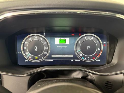 Used 2025 Jaguar F-PACE R-Dynamic S image 18