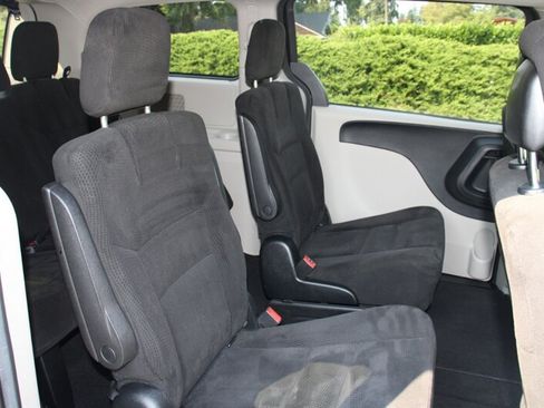 Used 2015 Dodge Grand Caravan SE w/ Quick Order Package 29E SE FWD image 6