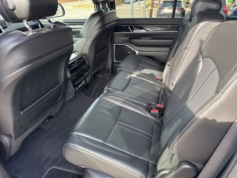 Used 2024 Jeep Wagoneer 4WD image 27