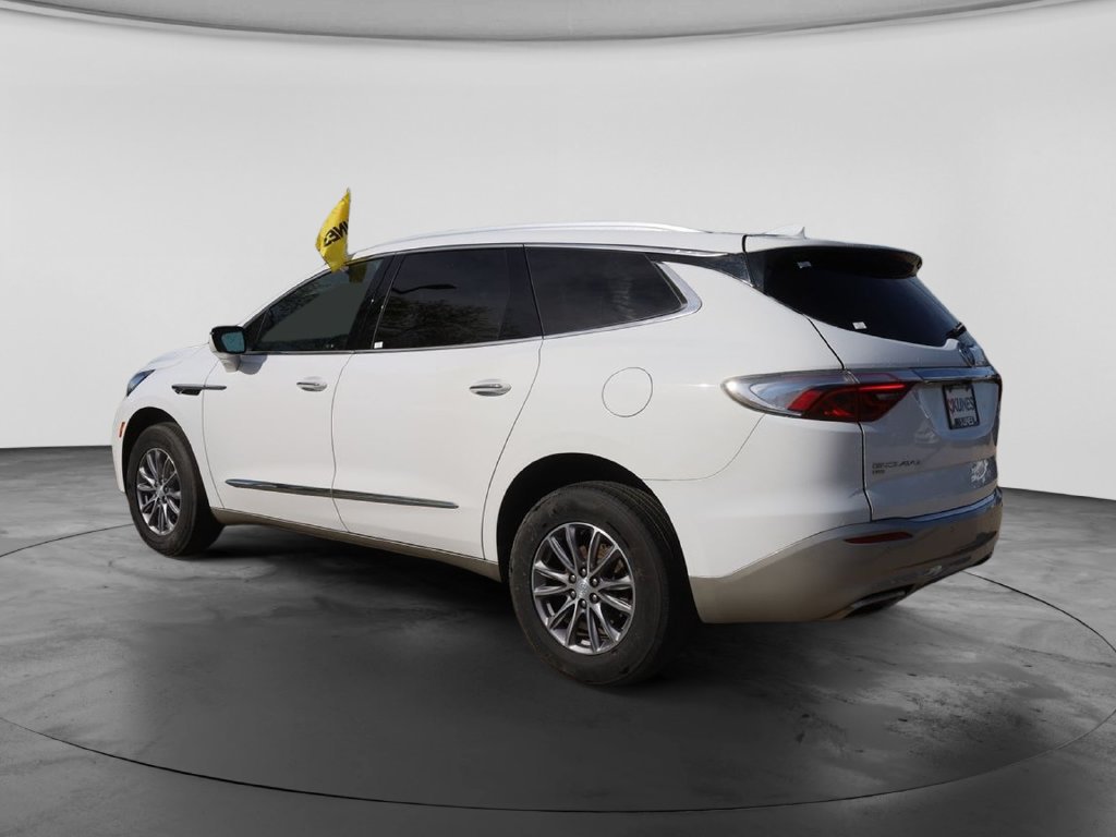 Used 2022 Buick Enclave Essence AWD/4WD image 7
