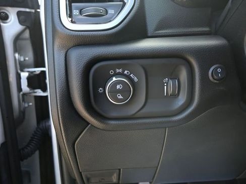 New 2026 RAM 2500 Big Horn AWD/4WD image 15