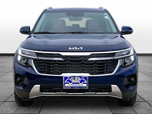 Used 2024 Kia Seltos EX image 3