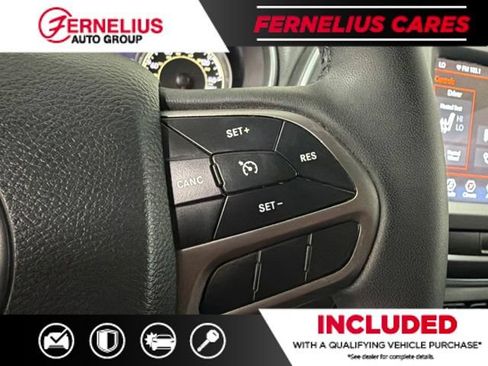 Used 2022 Jeep Cherokee Latitude Lux AWD/4WD image 43