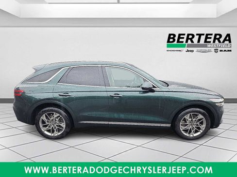 Used 2022 Genesis GV70 2.5T w/ Advanced Package image 7