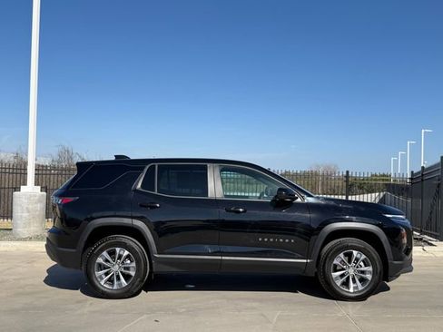 Used 2025 Chevrolet Equinox LT image 4