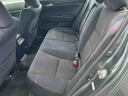 Used 2011 Honda Accord LX-P image 10