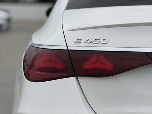 New 2026 Mercedes-Benz E 450 4MATIC Sedan image 8