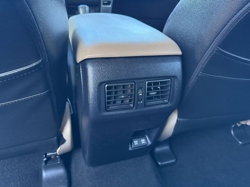 Used 2022 Toyota 4Runner SR5 image 40