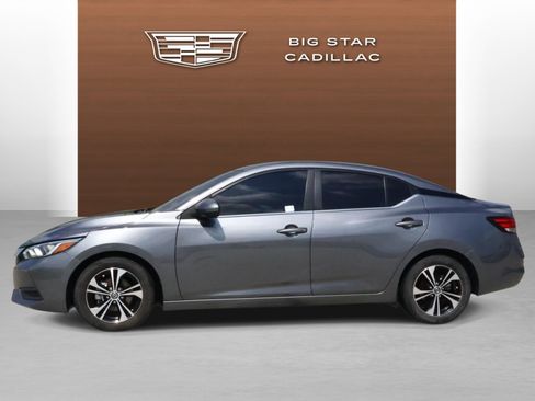 Used 2022 Nissan Sentra SV FWD image 2