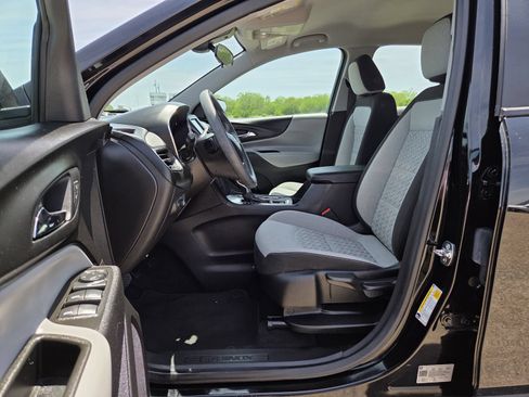 Used 2024 Chevrolet Equinox LS FWD image 12