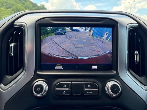 Used 2020 GMC Sierra 1500 Elevation w/ Elevation Value Package AWD/4WD image 15