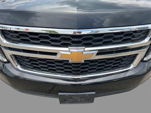 Used 2019 Chevrolet Suburban LT AWD/4WD image 34