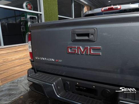 Used 2018 GMC Canyon SLE w/ SLE Convenience Package image 15