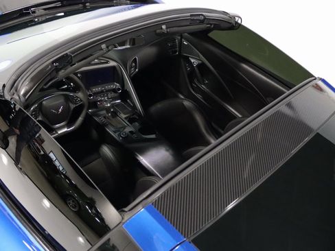 Used 2016 Chevrolet Corvette Stingray Coupe w/ Carbon Flash Badge Package image 15