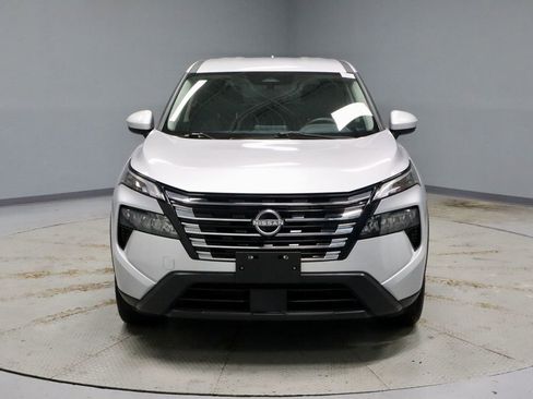 Certified 2025 Nissan Rogue SV image 5