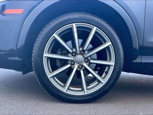 Used 2018 Audi Q3 2.0T Premium FWD image 9