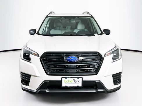 Used 2024 Subaru Forester AWD/4WD image 2