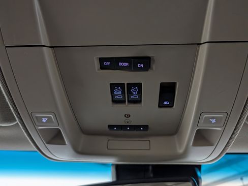 Used 2016 GMC Sierra 3500 Denali w/ Duramax Plus Package image 28