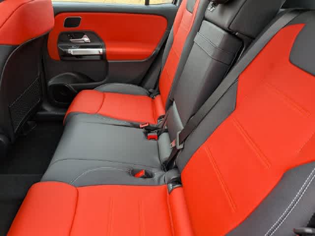Used 2026 Mercedes-Benz GLB 35 AMG 4MATIC image 17