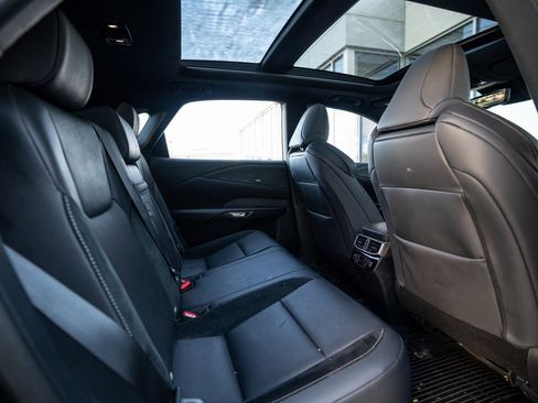 Used 2024 Lexus RX 500h F Sport image 34