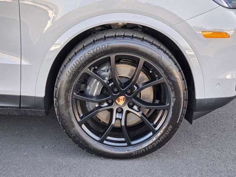 New 2026 Porsche Cayenne Coupe image 11